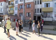 За спешни действия от страна на общината и ВиК настояват живеещите в блок 48 на улица Преслав