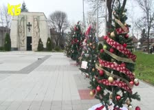 Вместо една,  на площада в Скравена ще има много Коледни елхи