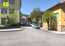 До началото на следващата година проблемът със струпването на автомобили около основно училище Никола Вапцаров ще бъде решен