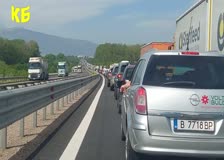 Един загинал и 20 ранени при тежка катастрофа между автобус и ТИР на автомагистрала Хемус